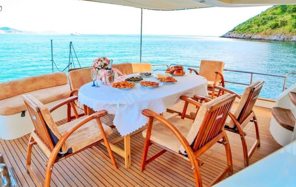 Yacht Gallery