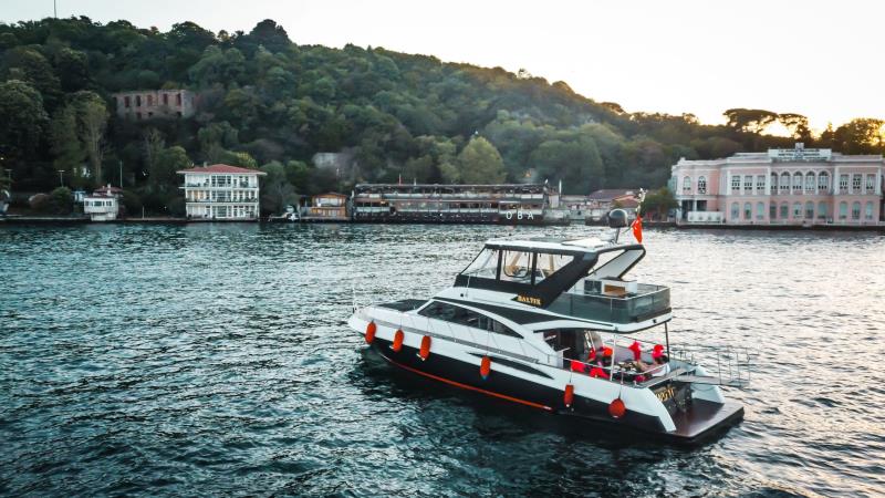 Yacht Gallery