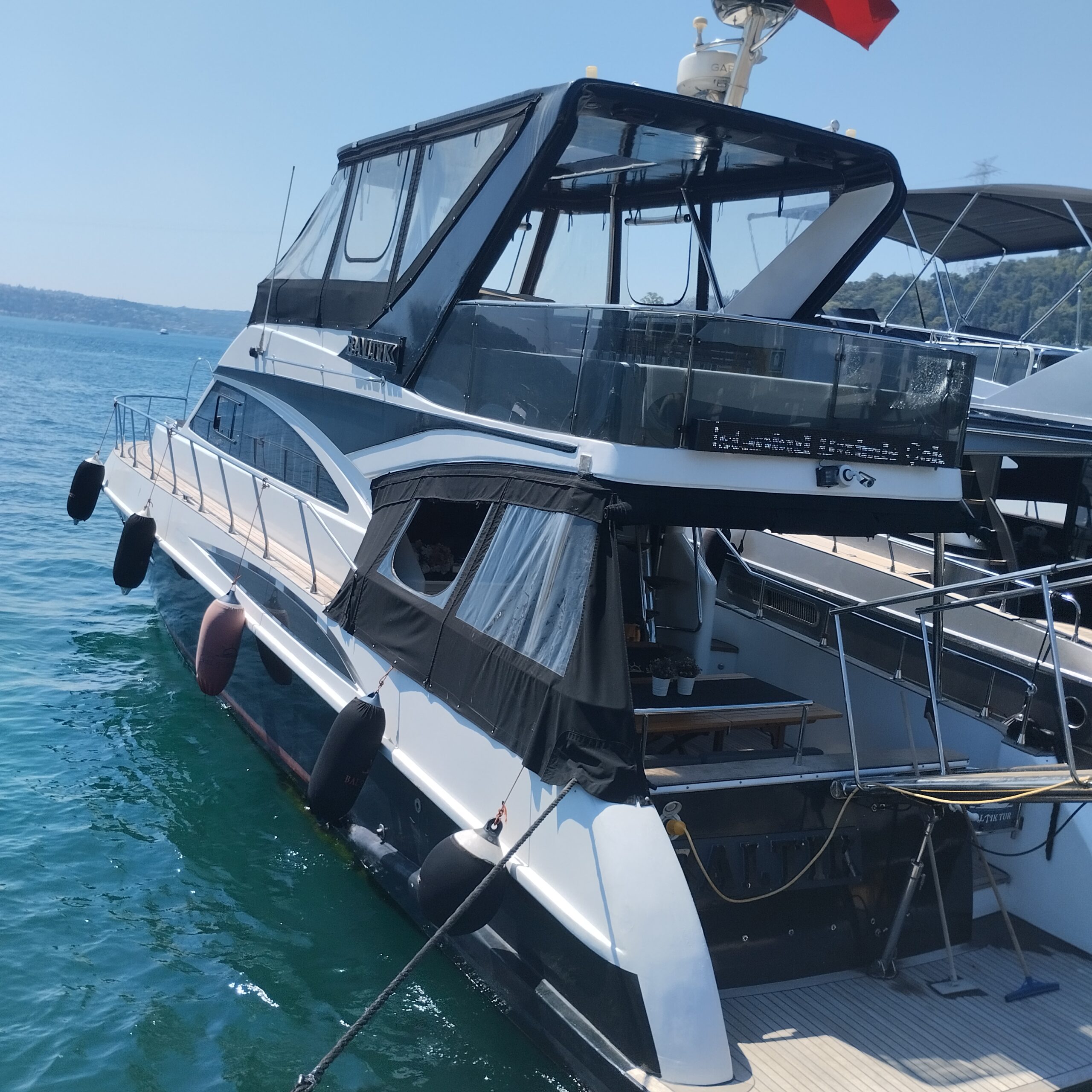 Yacht Gallery