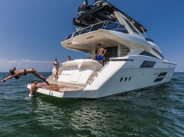 Yacht Gallery