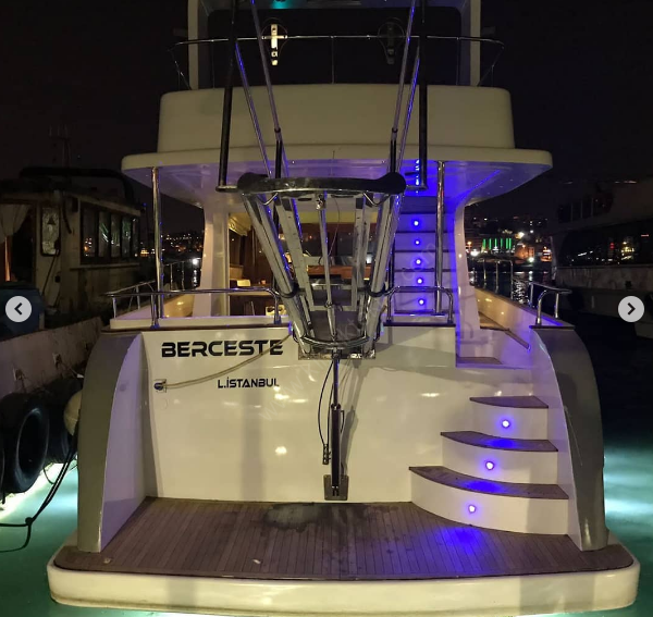 Yacht Gallery