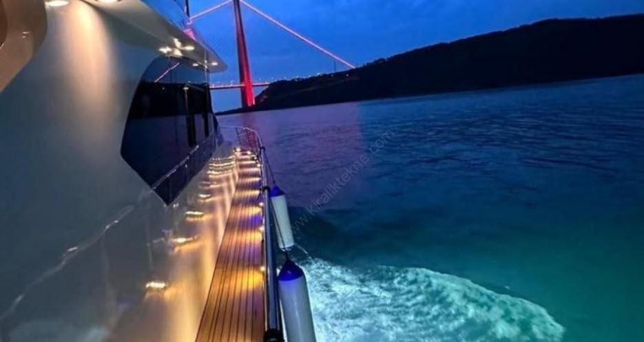 Yacht Gallery