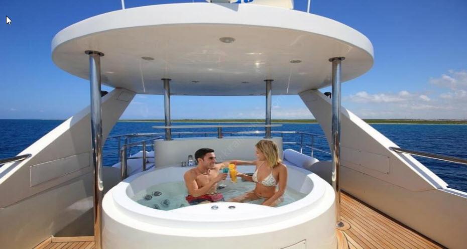 Yacht Gallery