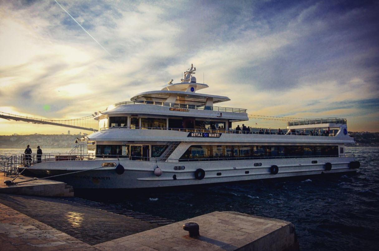 Yacht Gallery
