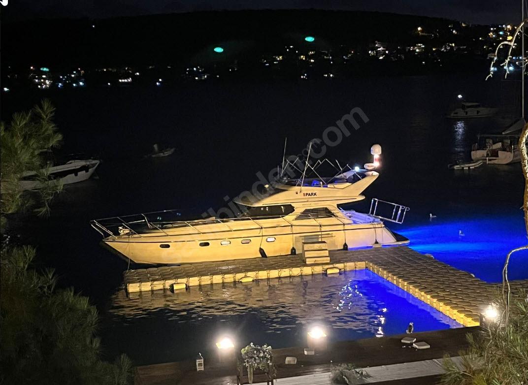 Yacht Gallery