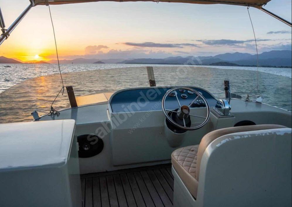 Yacht Gallery