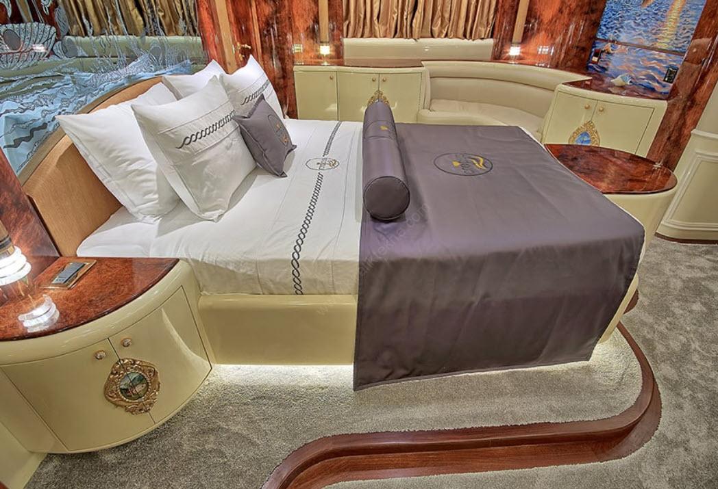 Yacht Gallery