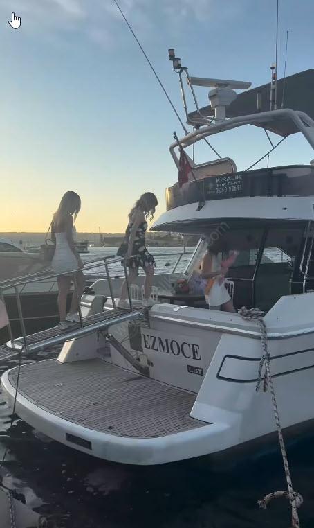 Yacht Gallery