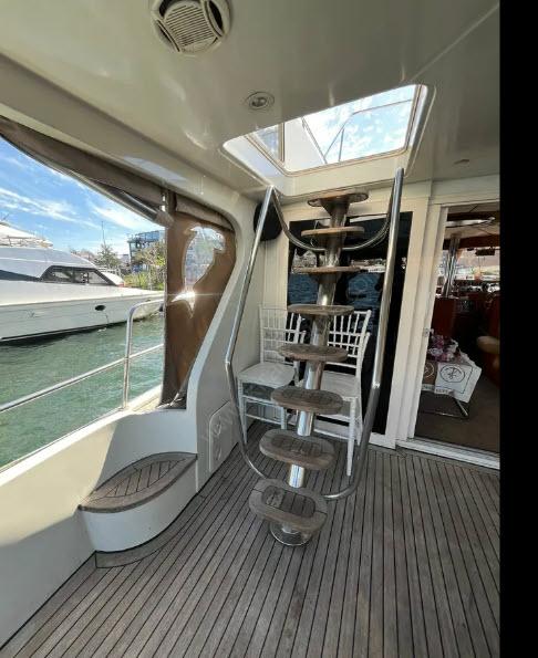 Yacht Gallery