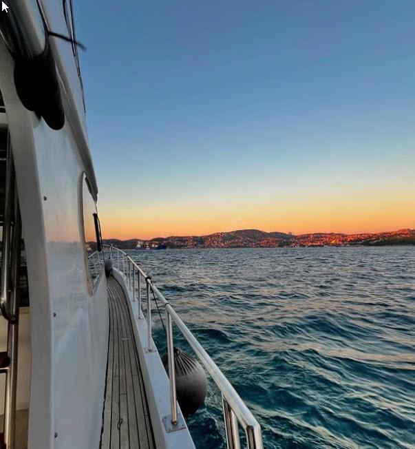 Yacht Gallery