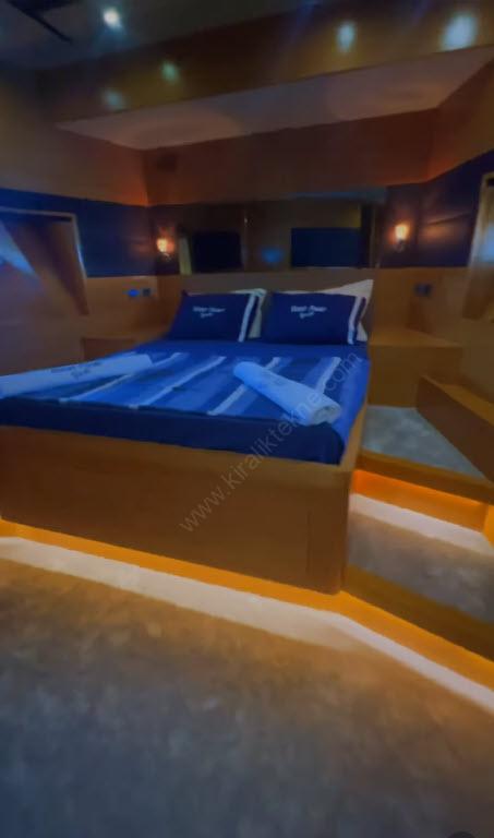 Yacht Gallery