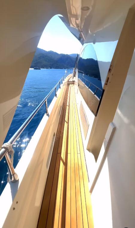 Yacht Gallery