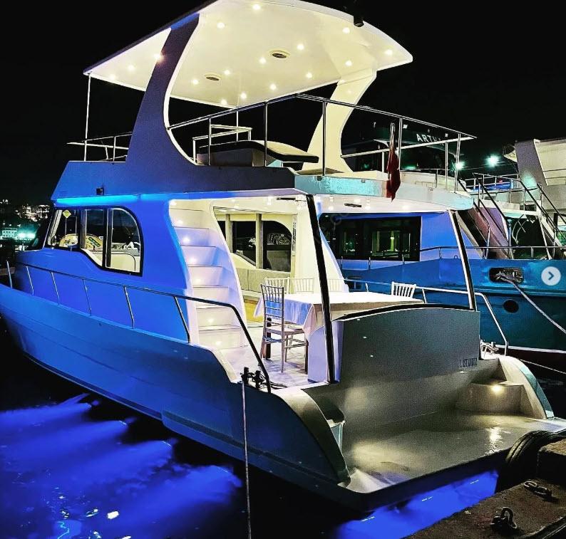 Yacht Gallery