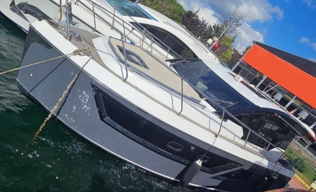 Yacht Gallery