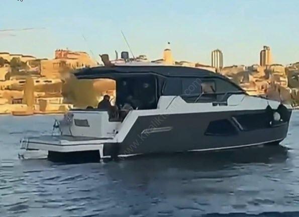 Yacht Gallery