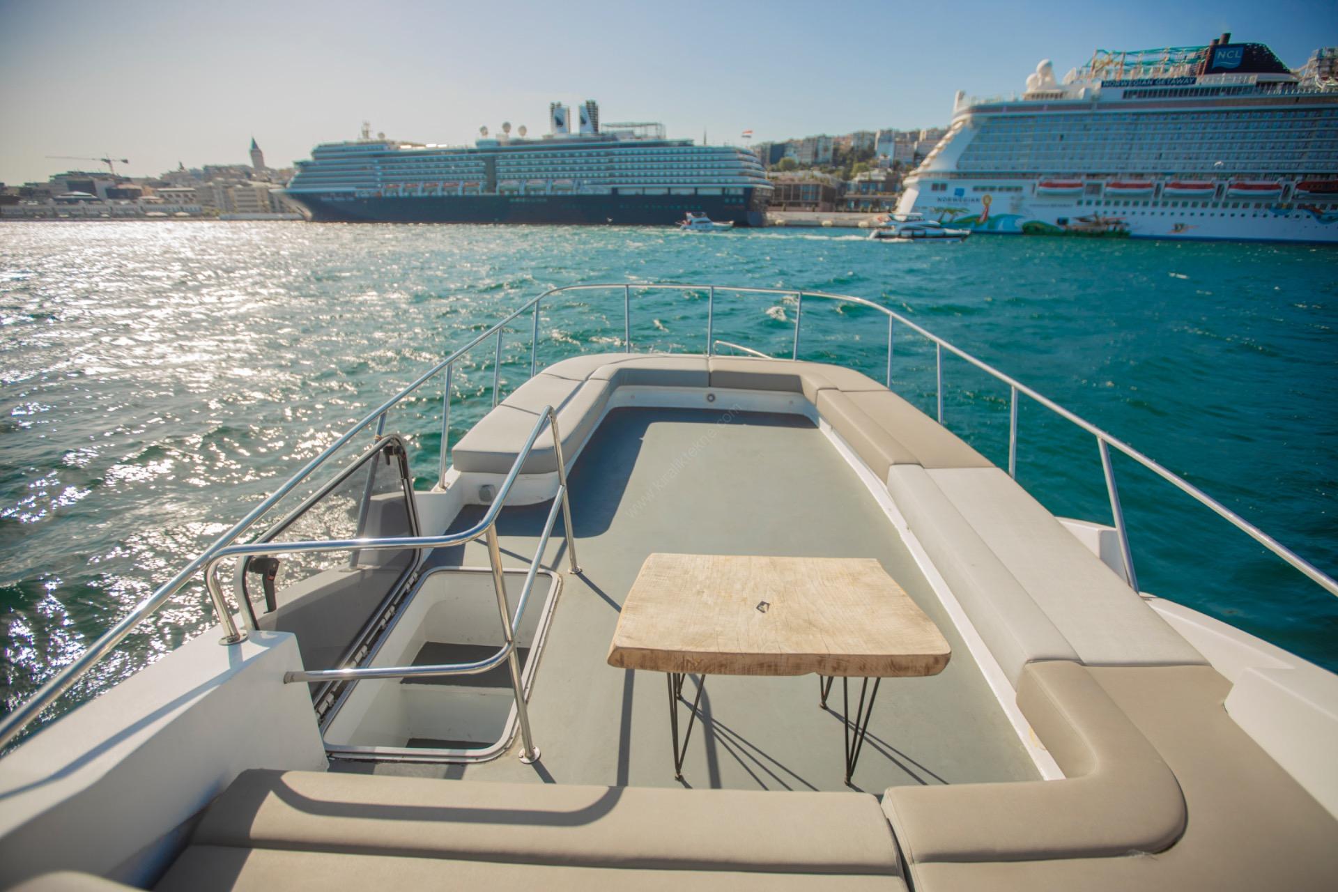Yacht Gallery
