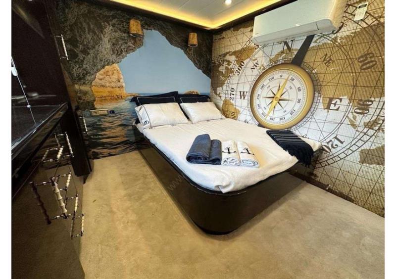 Yacht Gallery