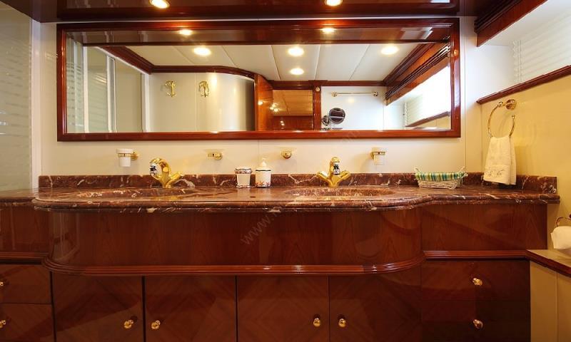 Yacht Gallery