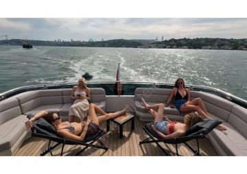 Yacht Gallery