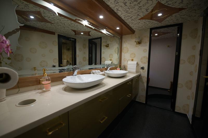 Yacht Gallery