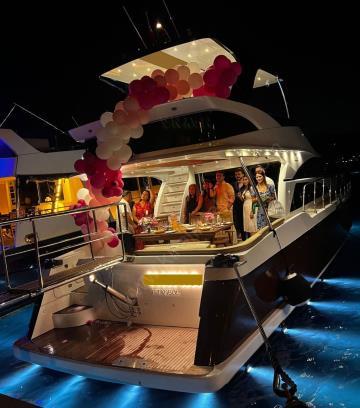 Yacht Gallery