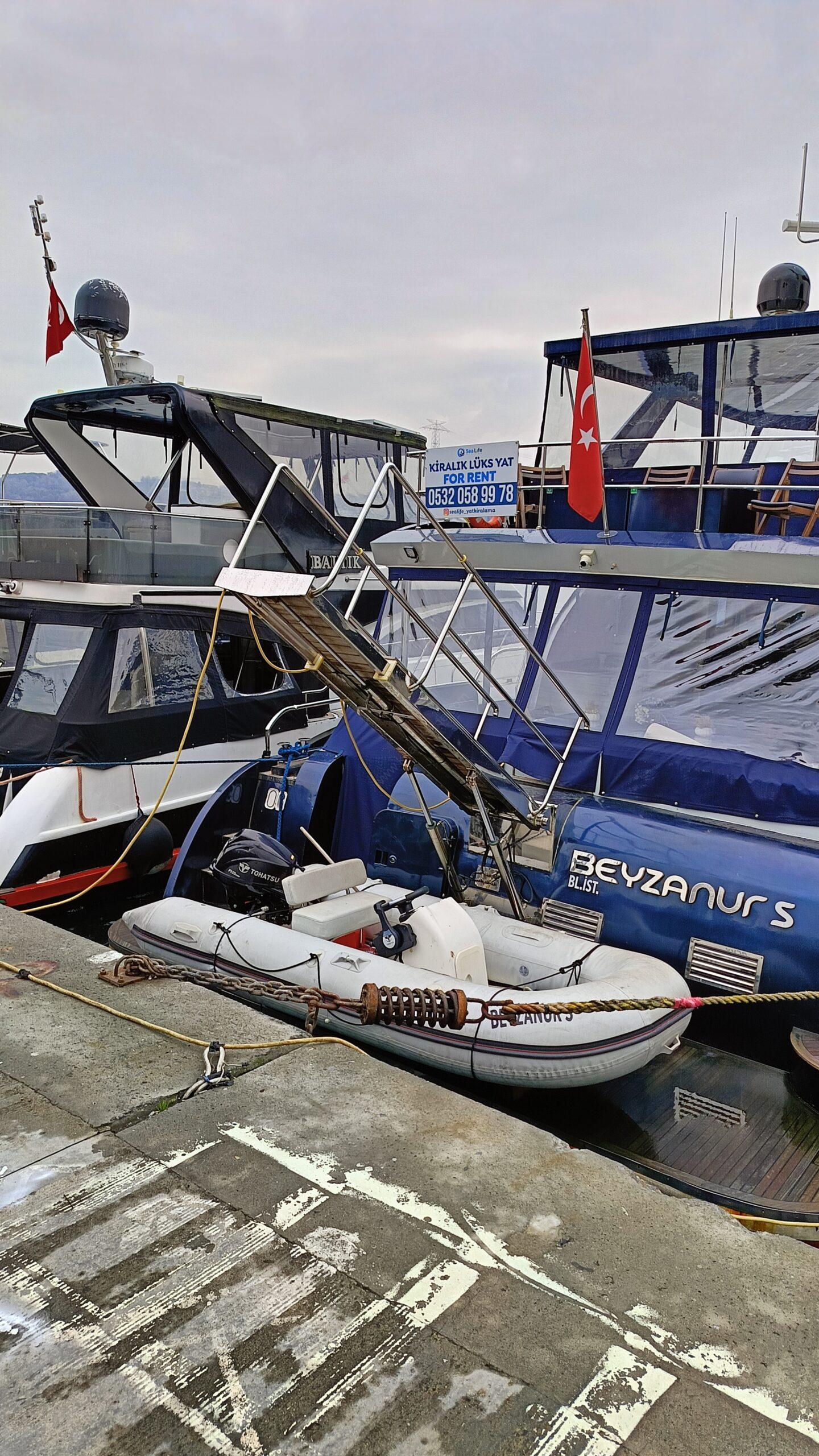 Yacht Gallery