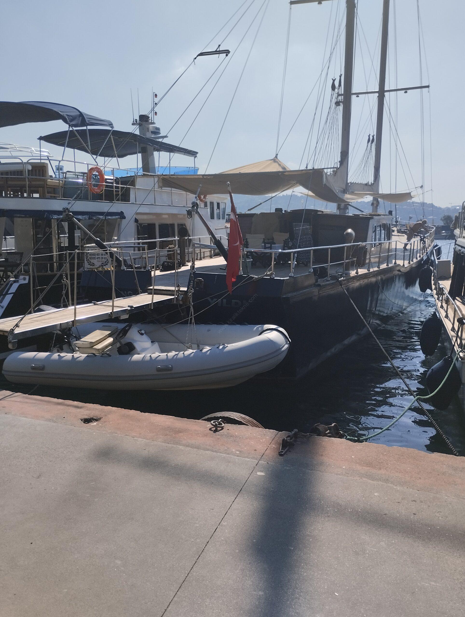 Yacht Gallery