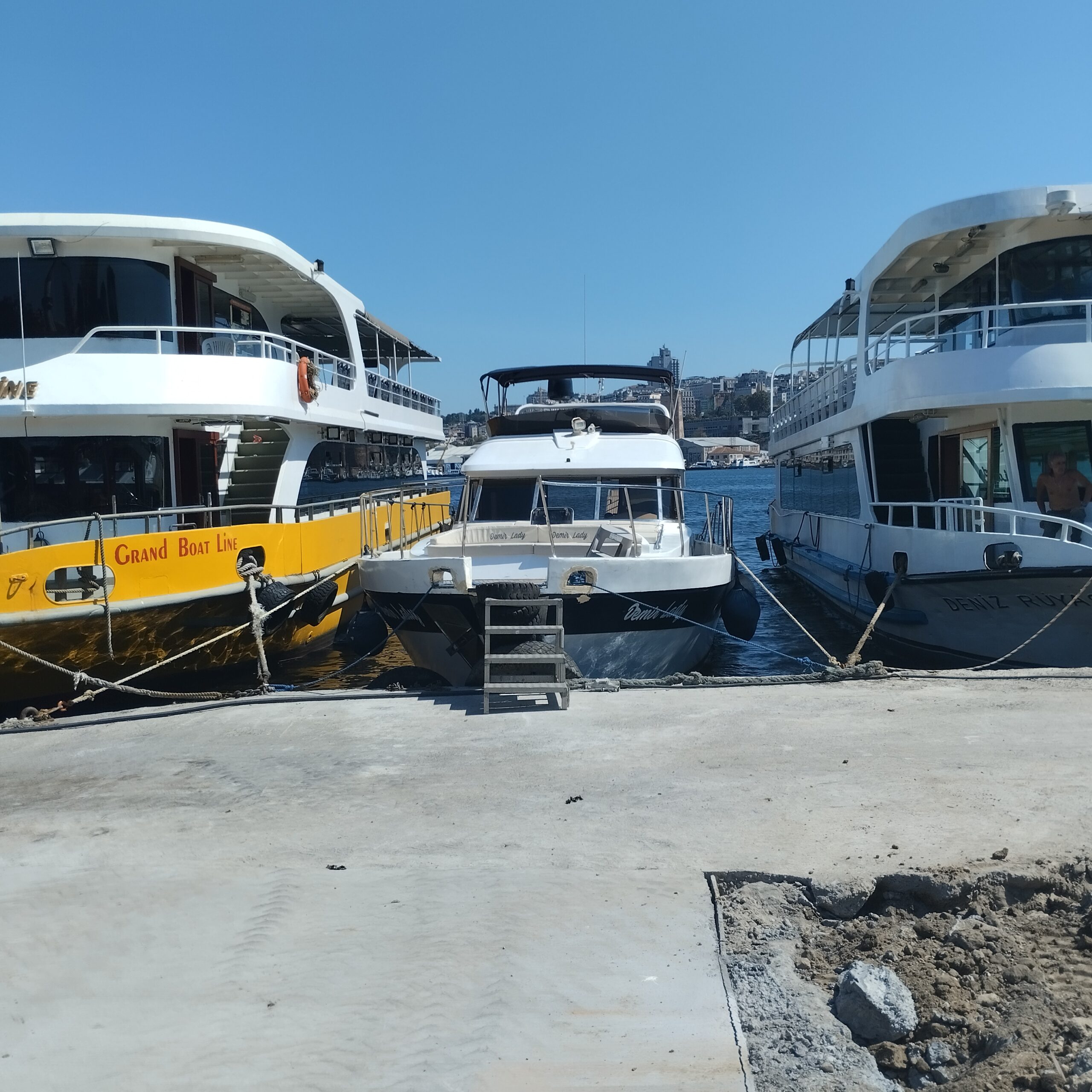 Yacht Gallery