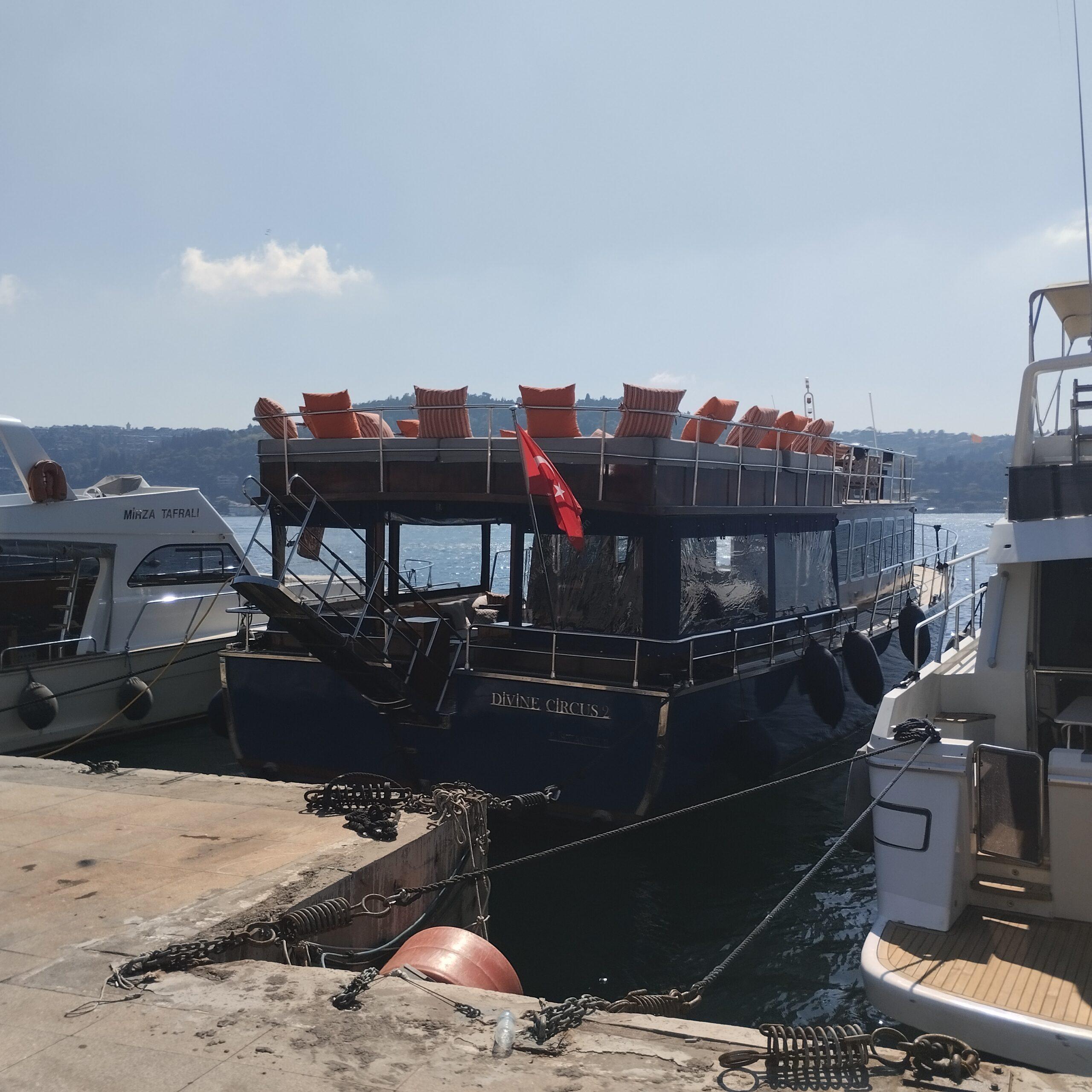 Yacht Gallery