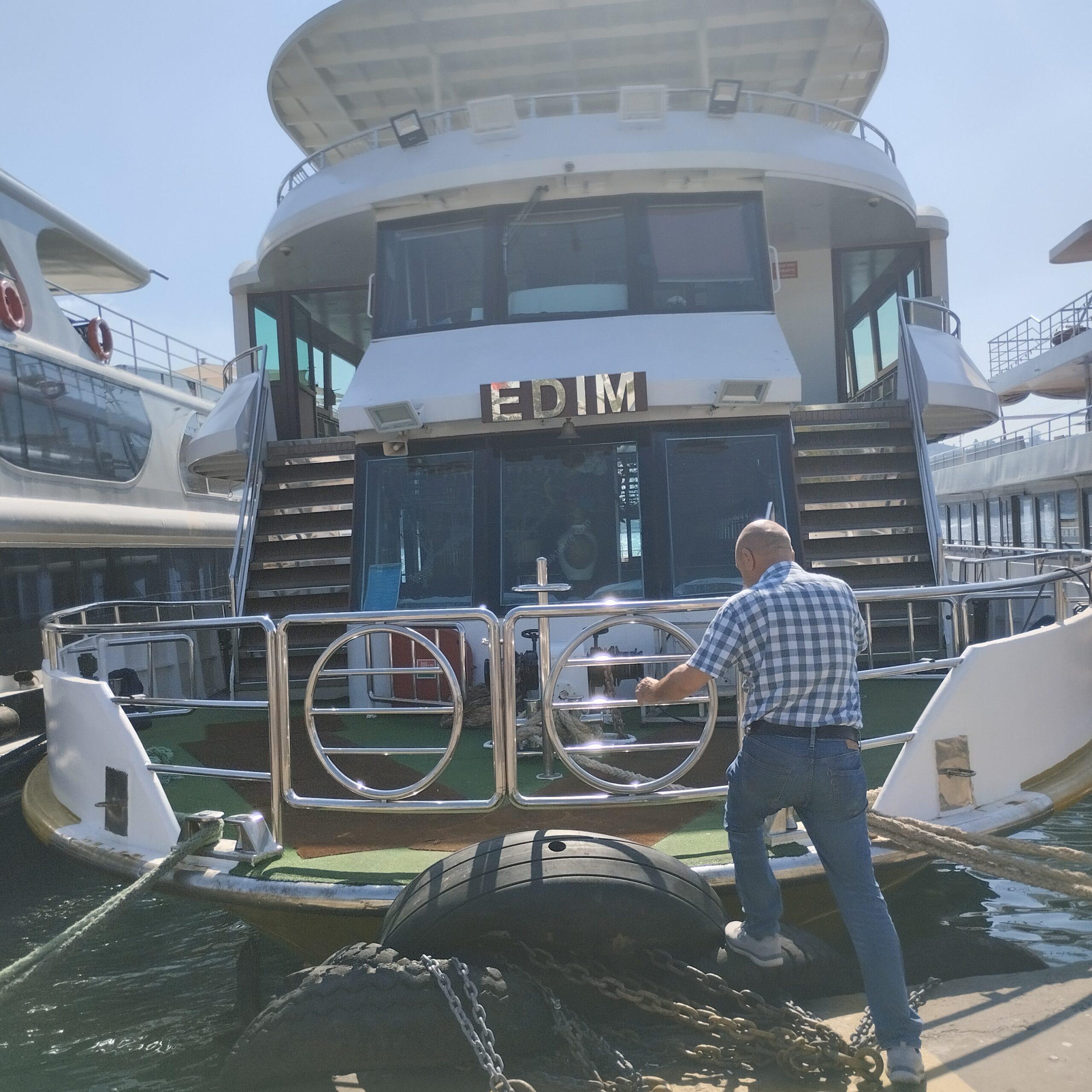 Yacht Gallery