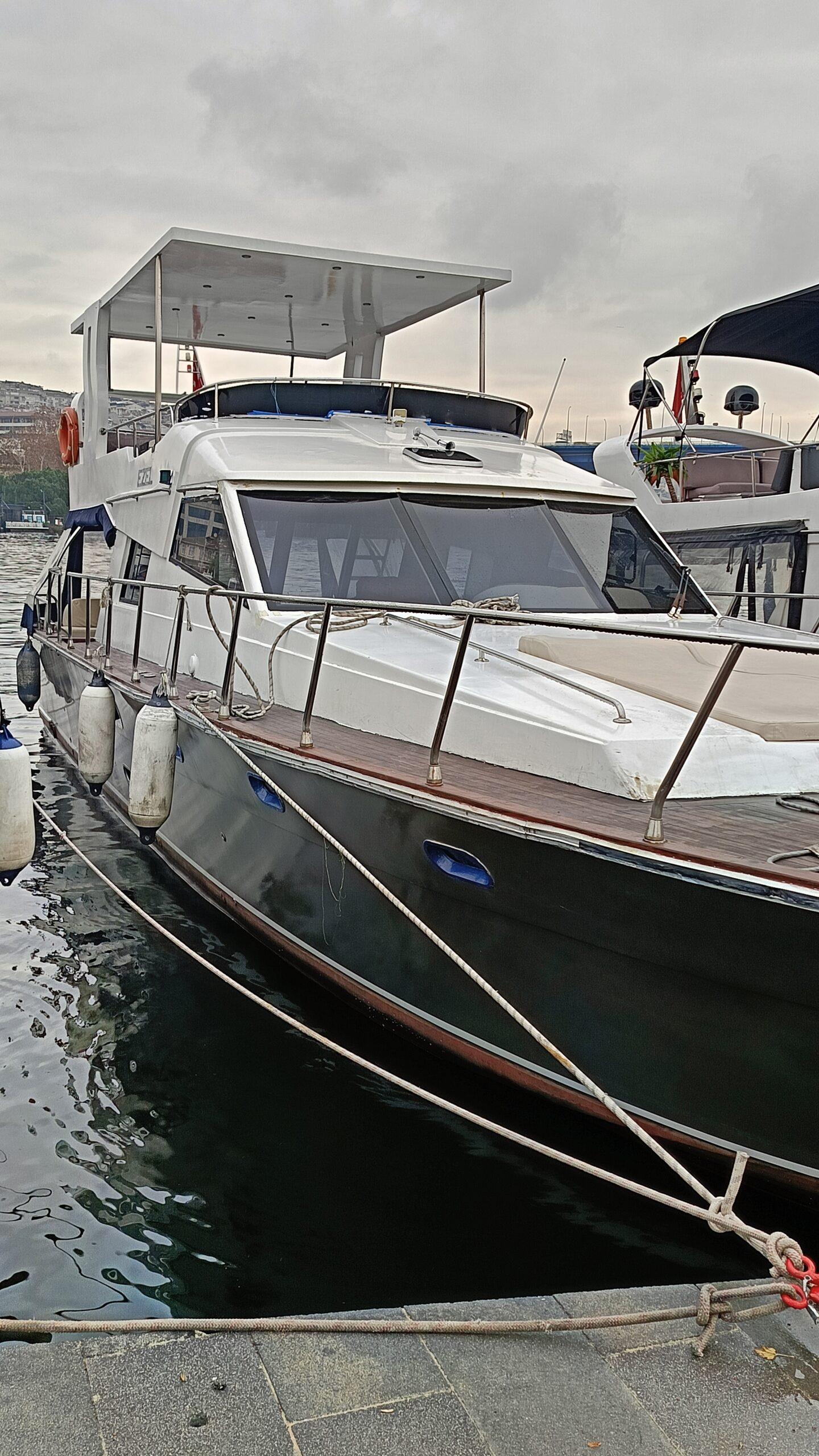 Yacht Gallery