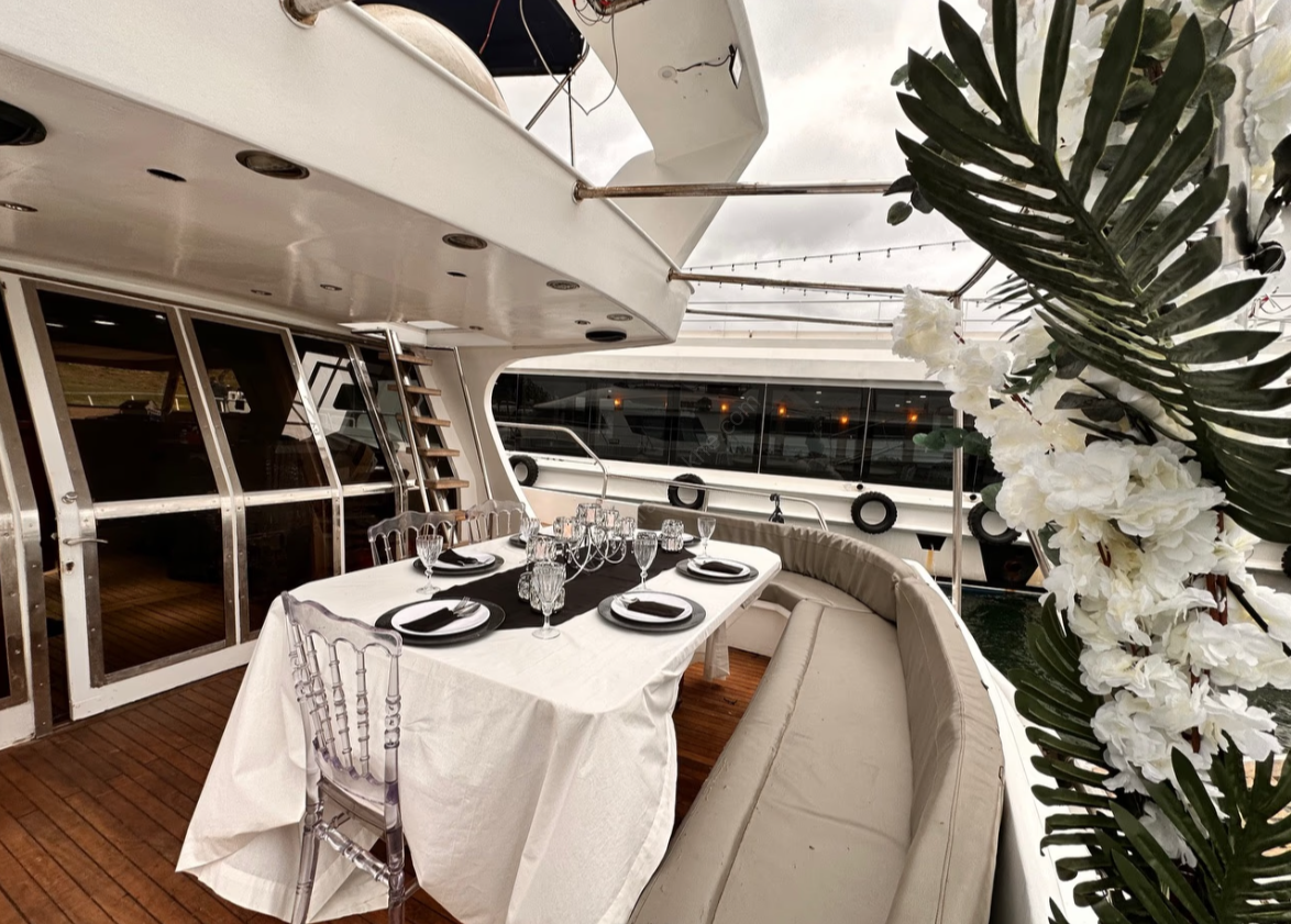 Yacht Gallery