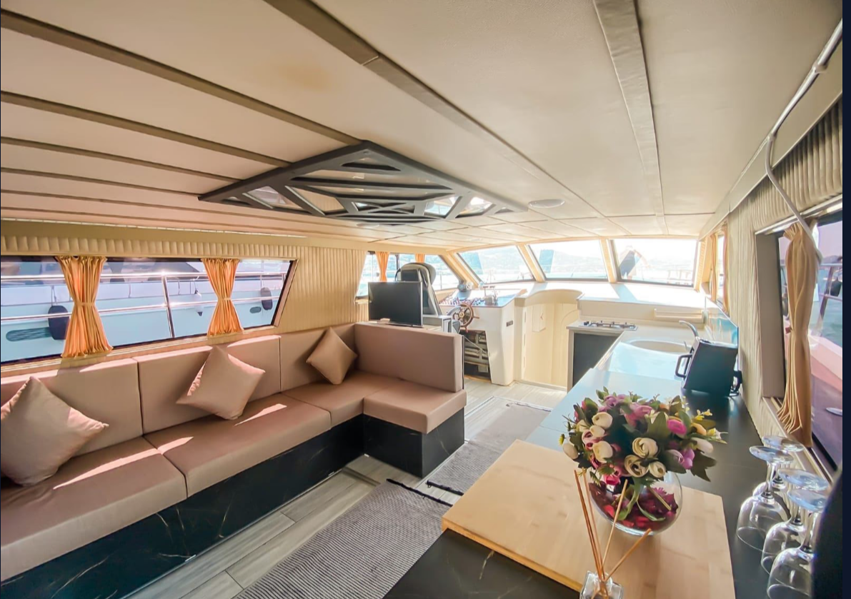 Yacht Gallery