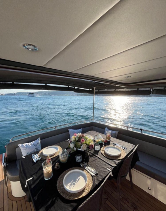 Yacht Gallery