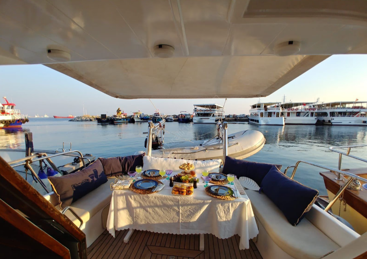 Yacht Gallery