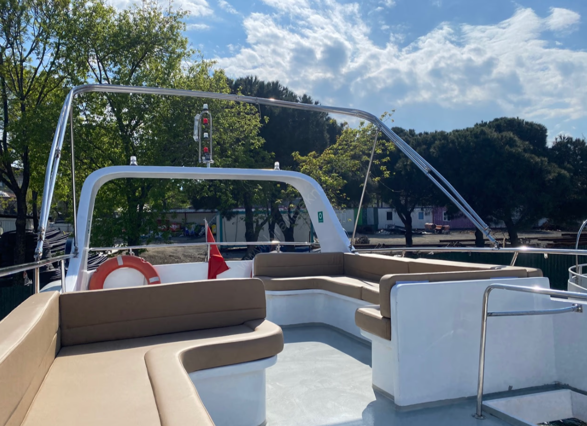 Yacht Gallery