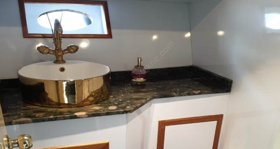 Yacht Gallery