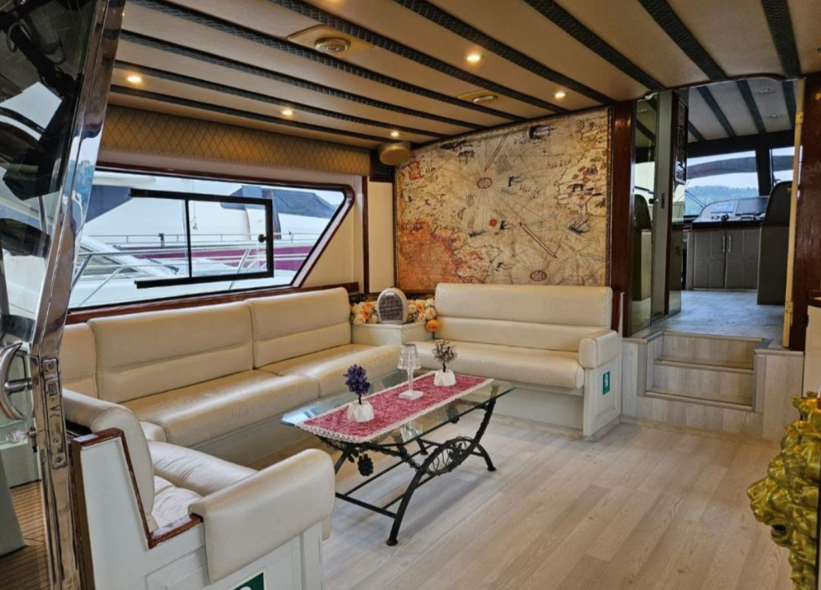 Yacht Gallery