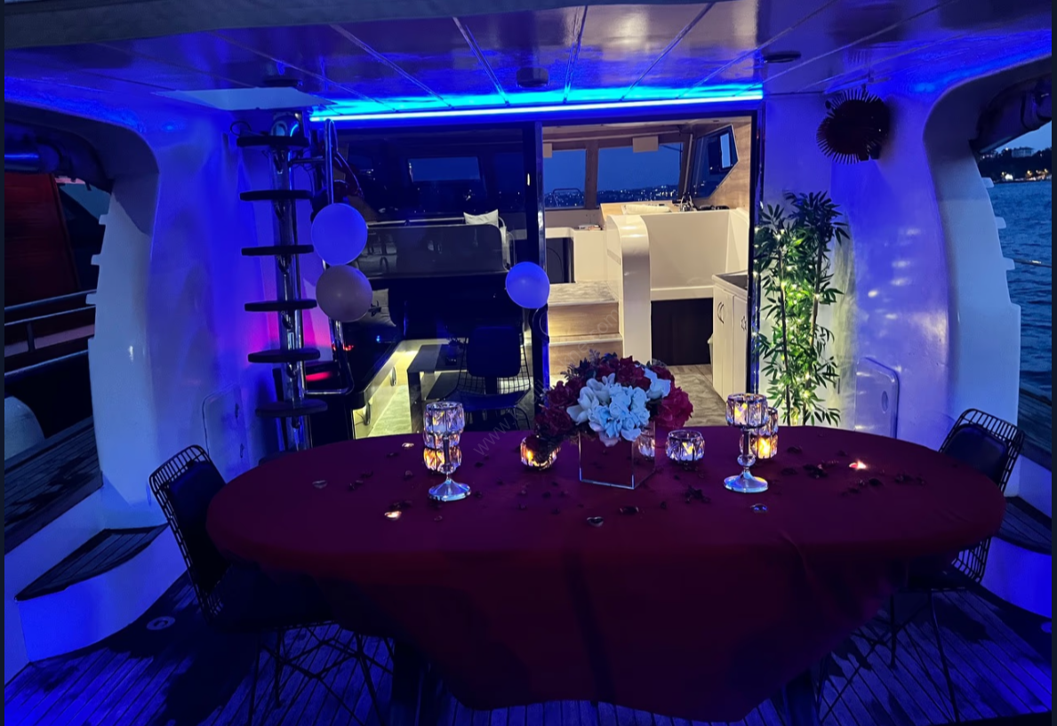 Yacht Gallery