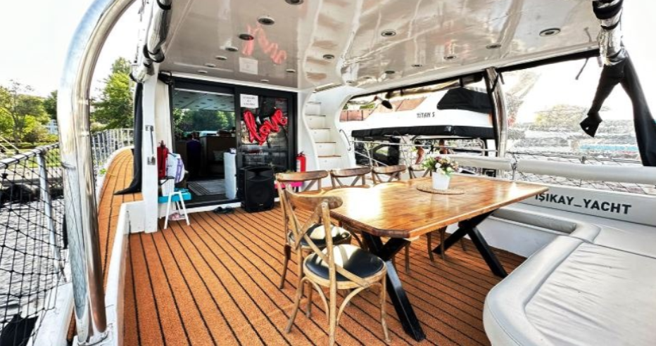 Yacht Gallery