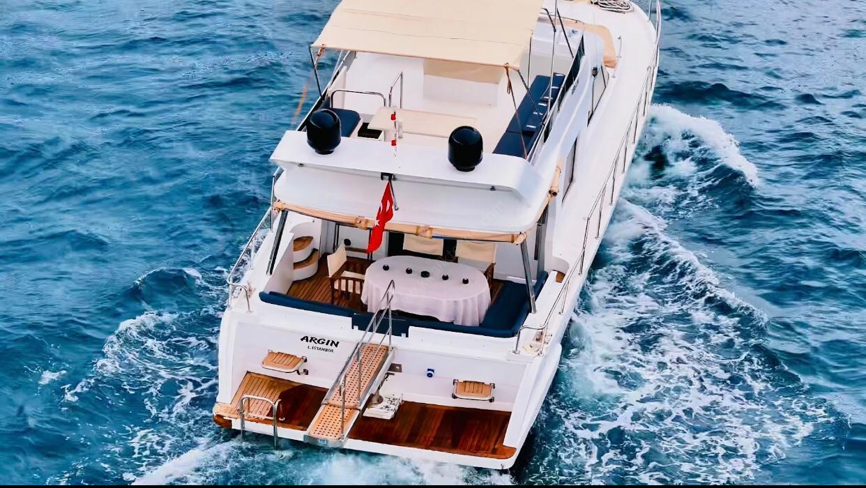 Yacht Gallery