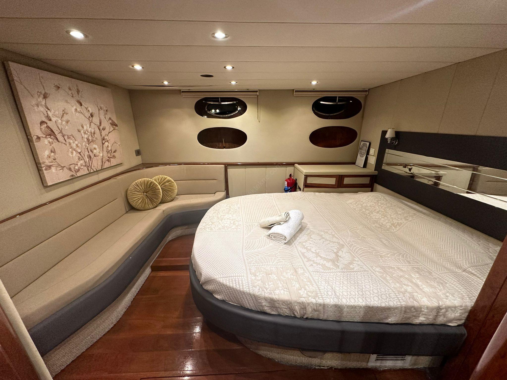 Yacht Gallery