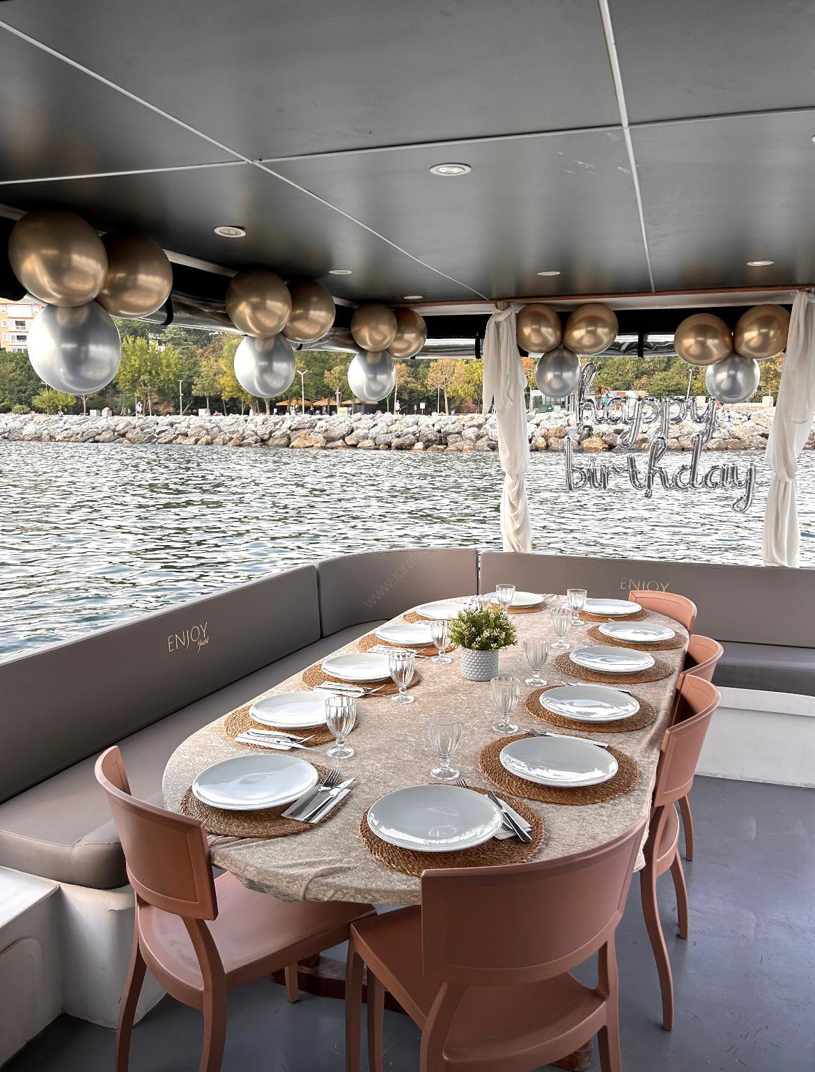 Yacht Gallery