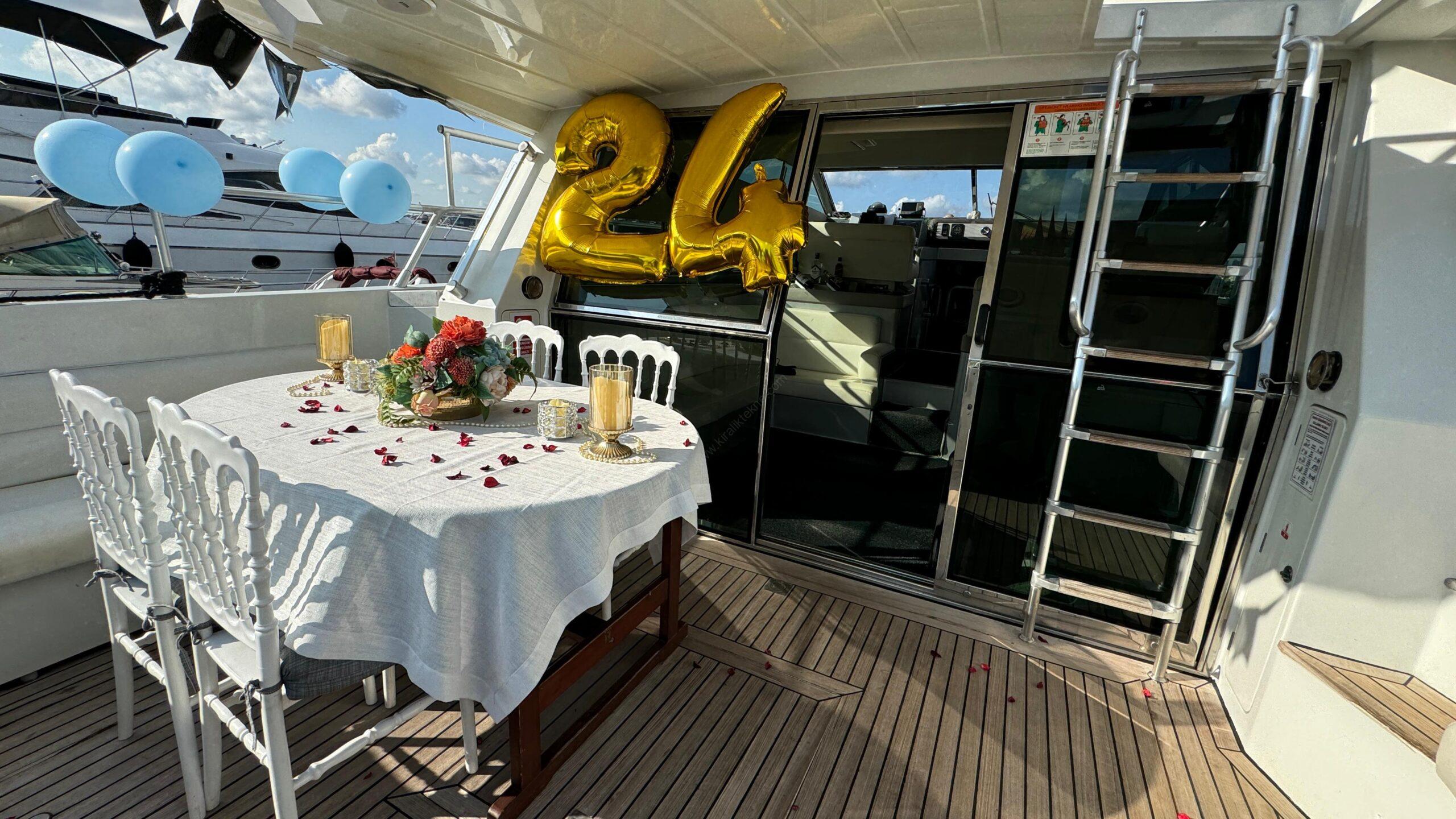 Yacht Gallery