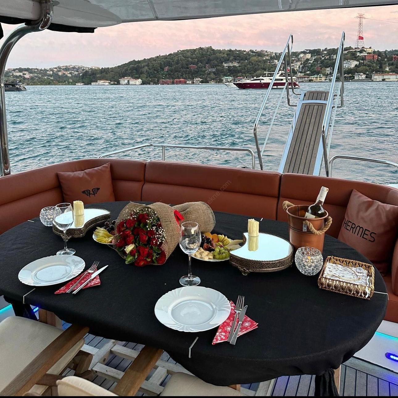 Yacht Gallery