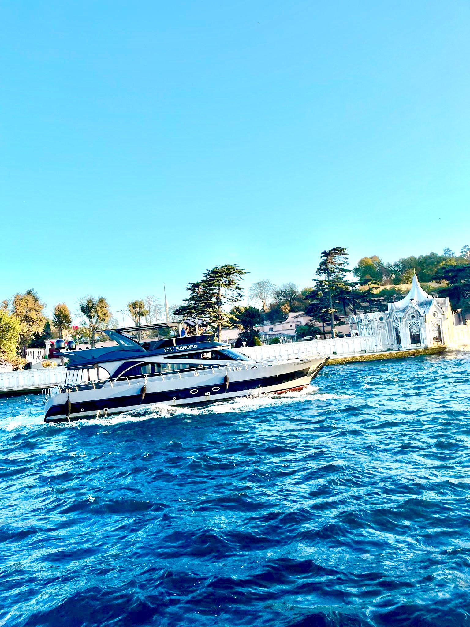 Yacht Gallery