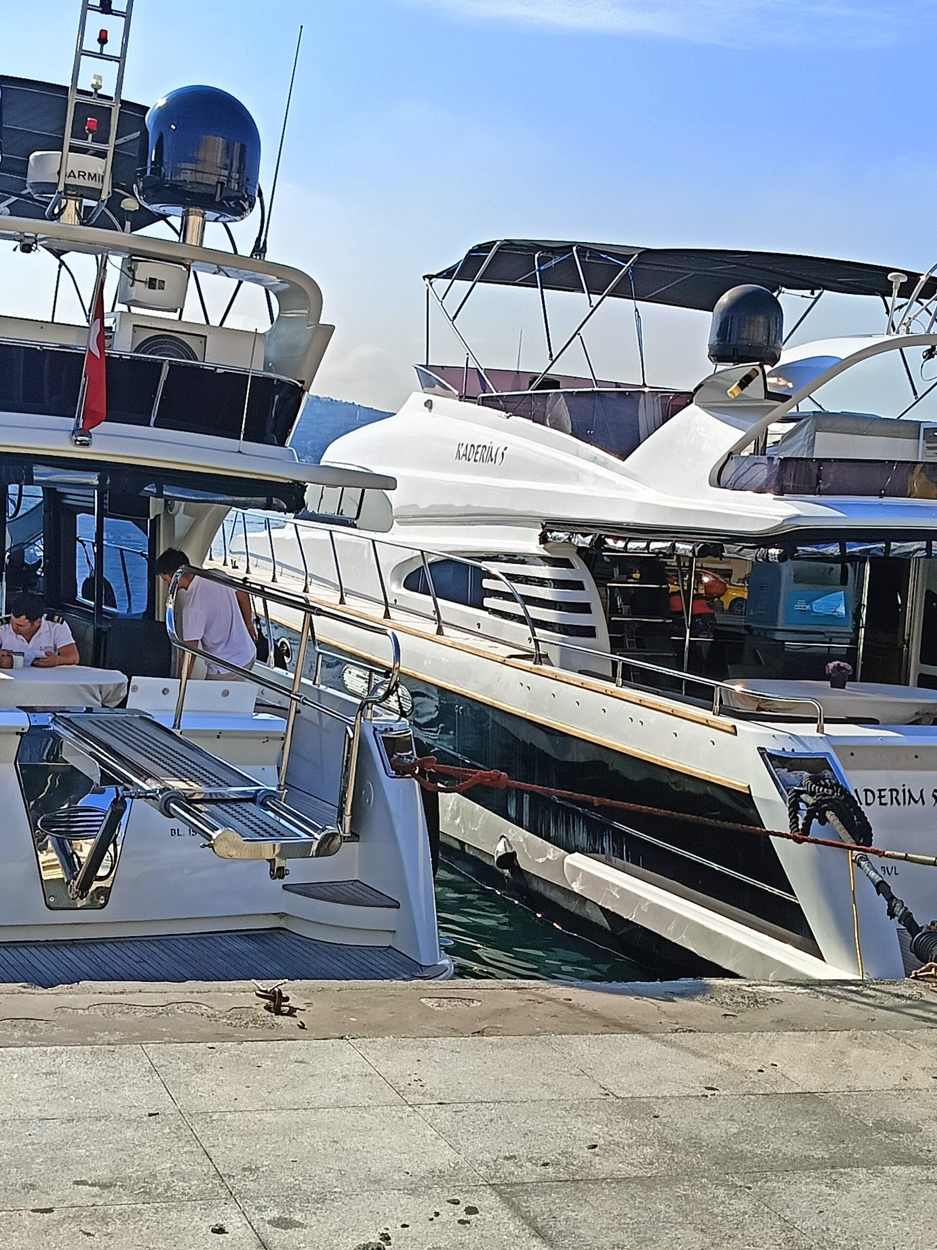 Yacht Gallery
