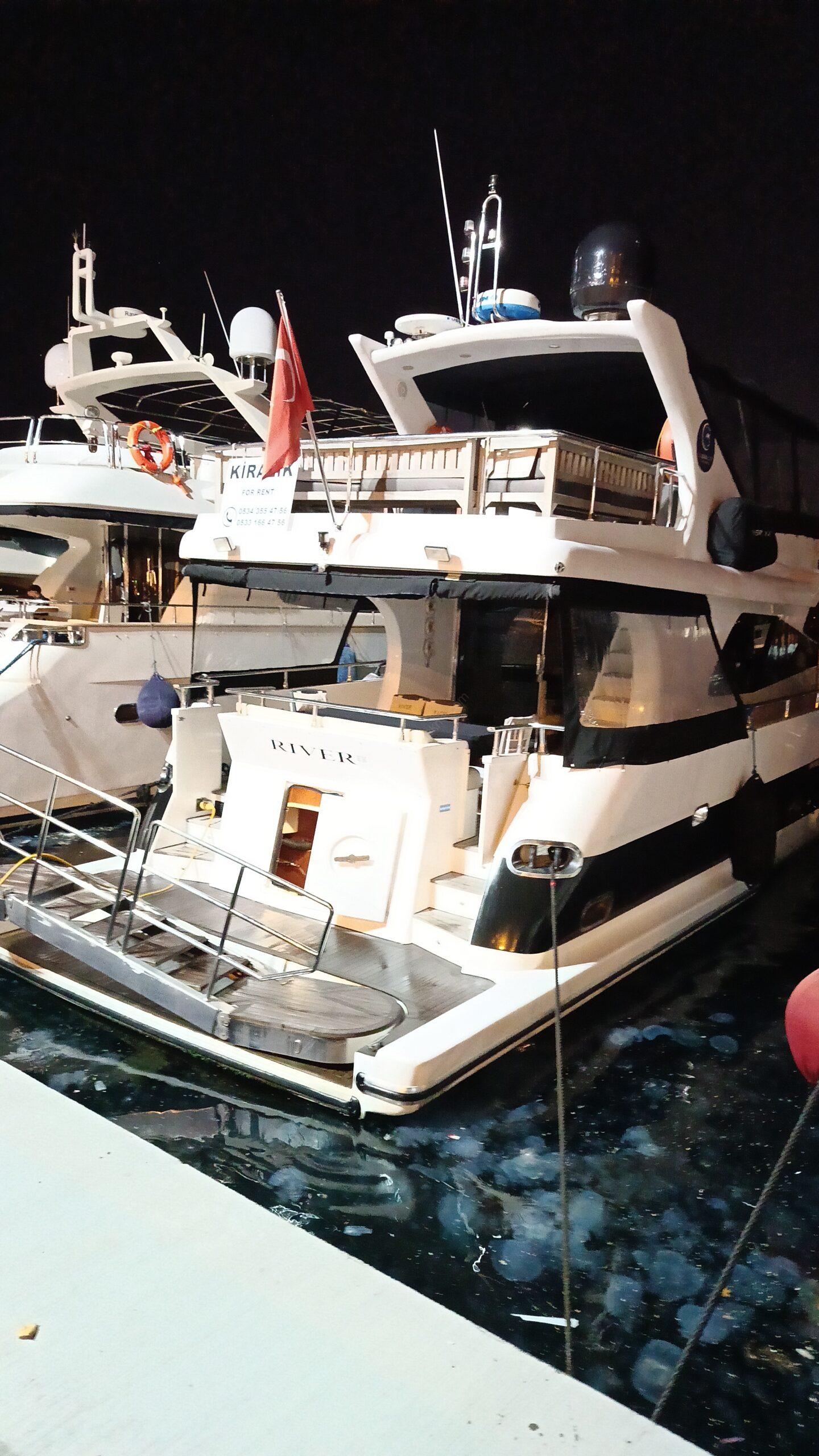 Yacht Gallery
