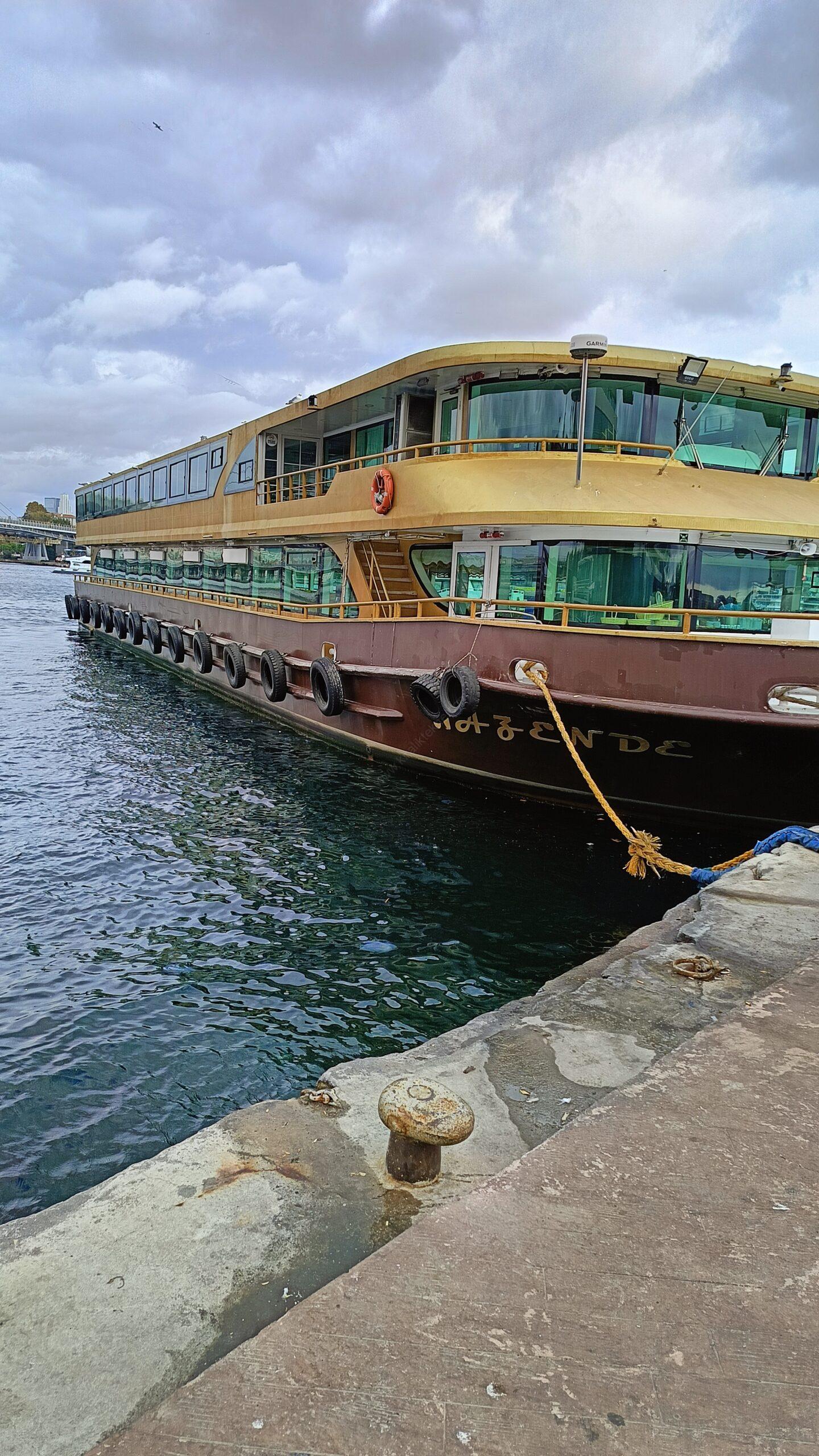 Yacht Gallery