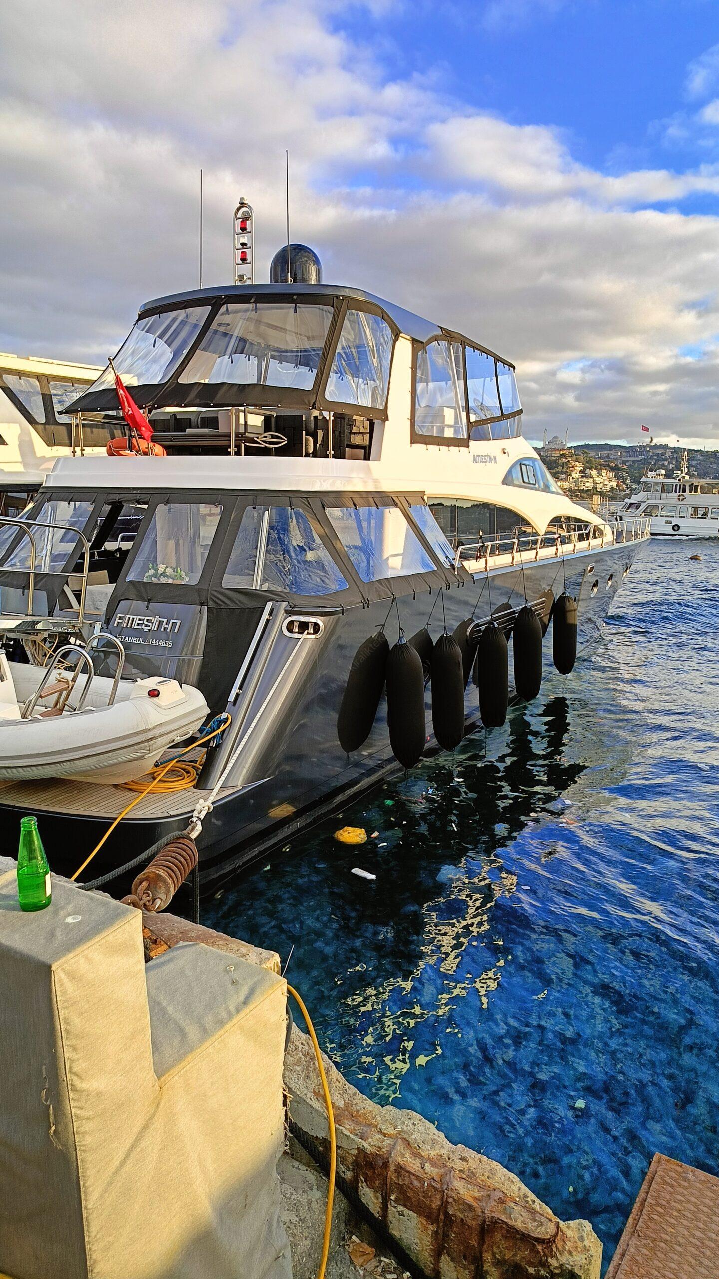 Yacht Gallery